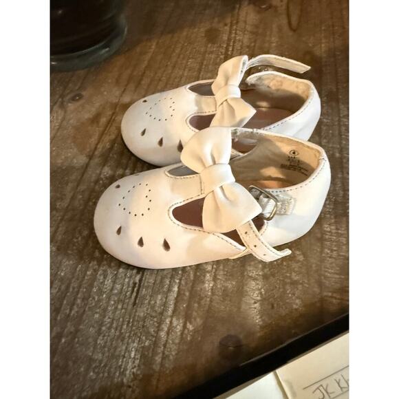 Gerber Y2K Size 4 Toddler Shoes - Picture 2 of 5